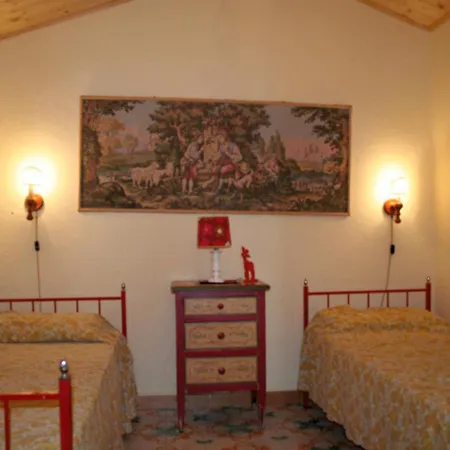Sleeps 4 Pool Wifi * Spello
