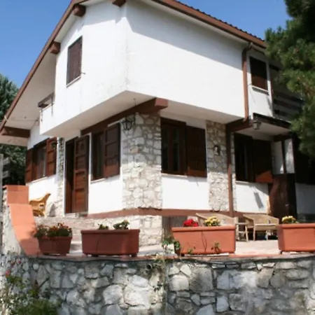 Villa Sleeps 4 Pool Wifi *